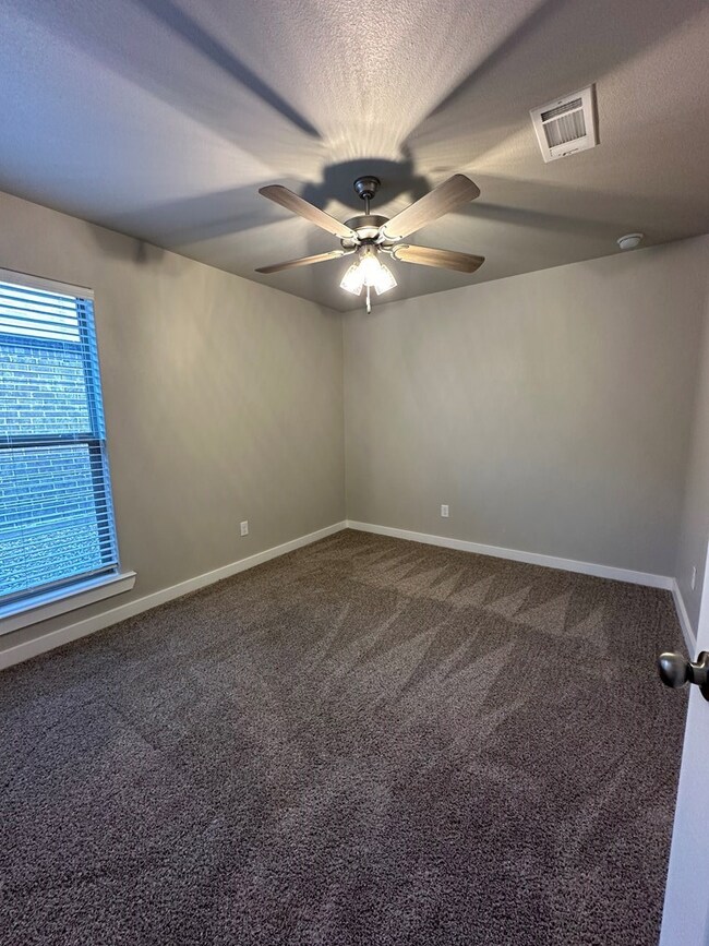 1313 Red Cliff Ave, Odessa, TX 79765 - photo 6