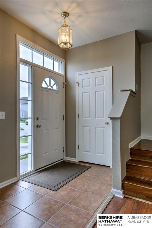 2410 S River Rock Dr, Papillion, NE 68046 - photo 3