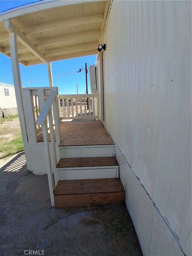 4561 Adobe Rd unit 40, Twentynine Palms, CA 92277 - photo 7