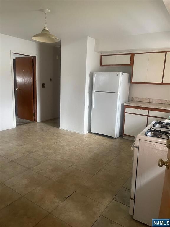 203 Westervelt Place unit 2, Lodi, NJ 07644 - photo 2