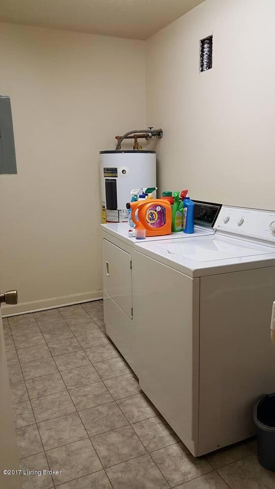 BRAWNER LAUNDRY ROOM 2