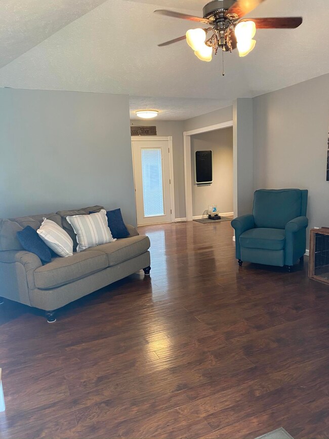 903 42nd St, Nixa, MO 65714 - photo 2