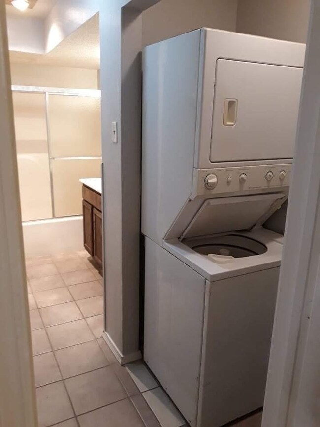 203 S Baggett St unit 8, Prairie Grove, AR 72753 - photo 5