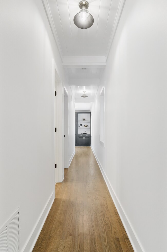 1116 W Addison St unit 1, Chicago, IL 60613 - photo 6