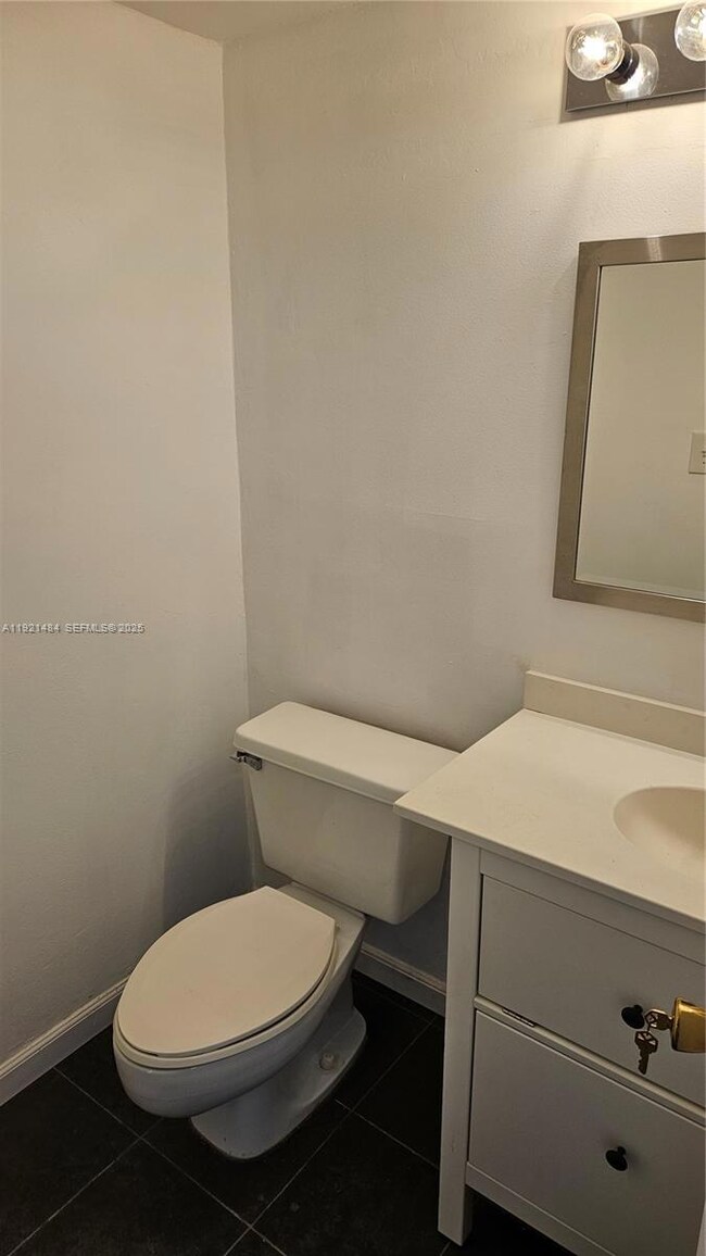 Polynesian Gardens Condominiums unit 409, Plantation, FL 33317 - photo 6