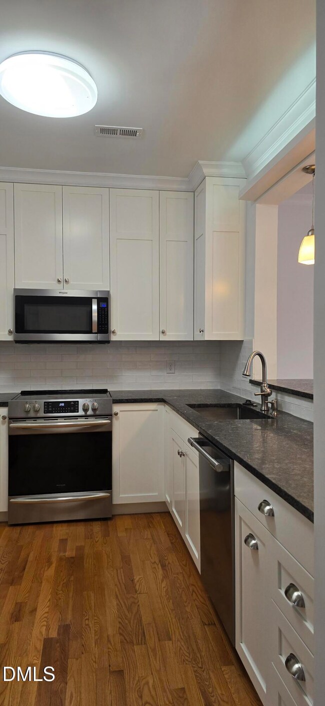 218 E Davie St unit 218, Raleigh, NC 27601 - photo 6