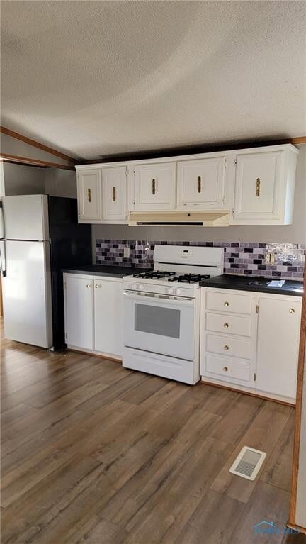 10235 Edgewood Dr, Findlay, OH 45840 - photo 4