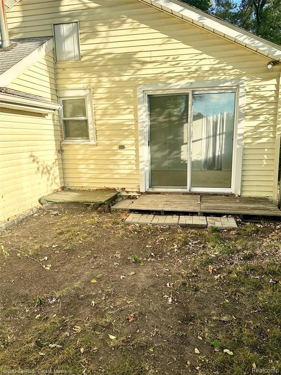 1620 McBrady St, Port Huron, MI 48060 - photo 4