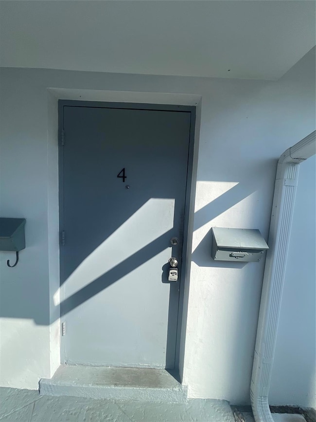 363 SW 15th St unit 4, Pompano Beach, FL 33060 - photo 4