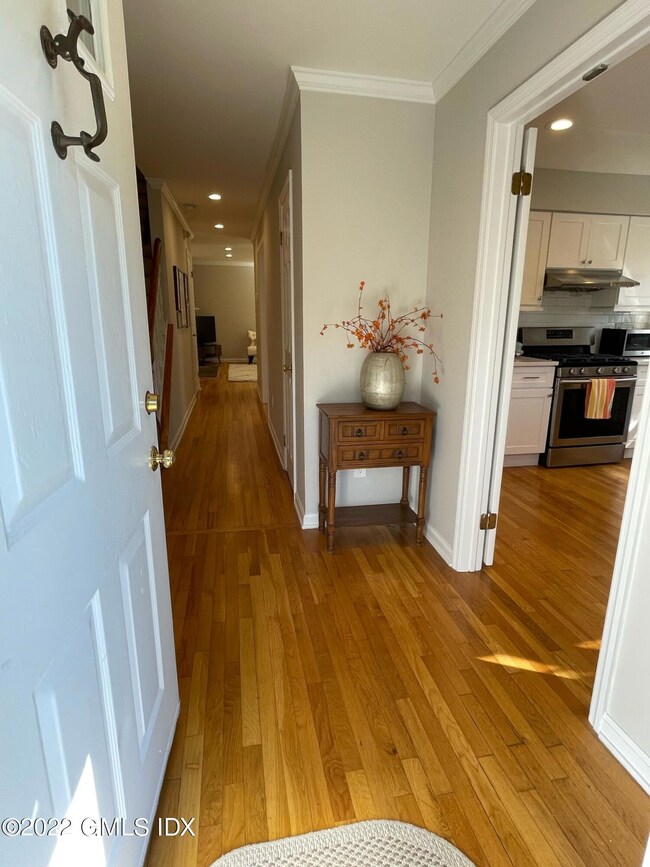 78 River Rd unit 16, Cos Cob, CT 06807 - photo 2