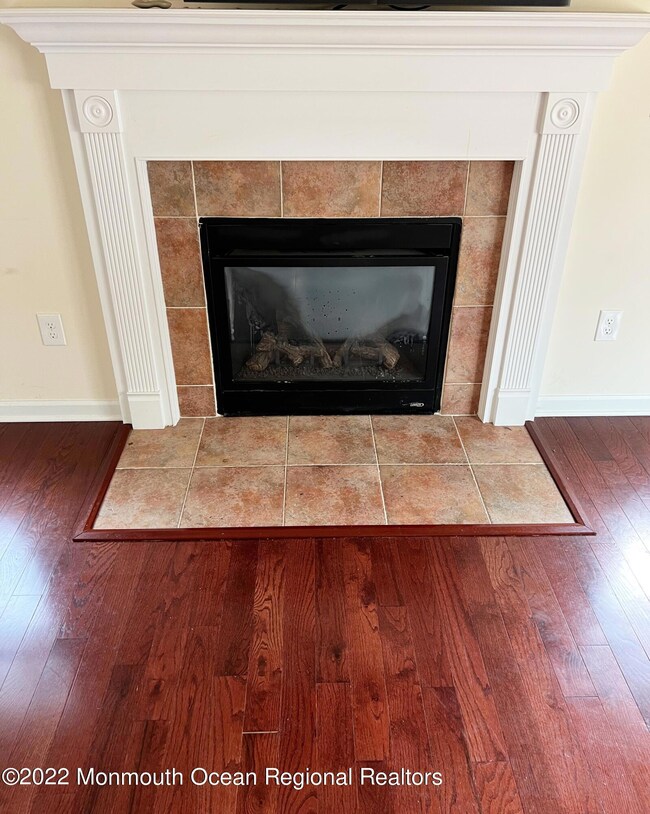 1 Ryers Ln, Matawan, NJ 07747 - photo 6