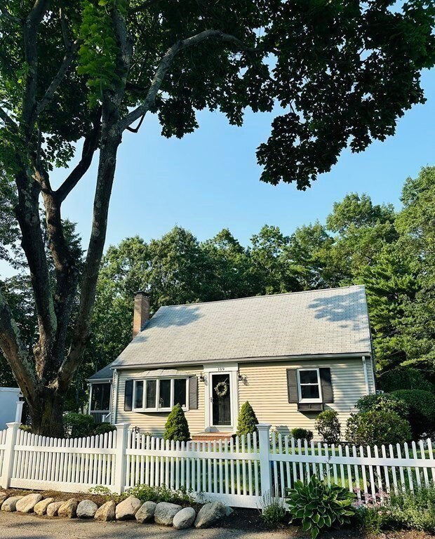 109 Howland Rd, Stoughton, MA 02072 - photo 5