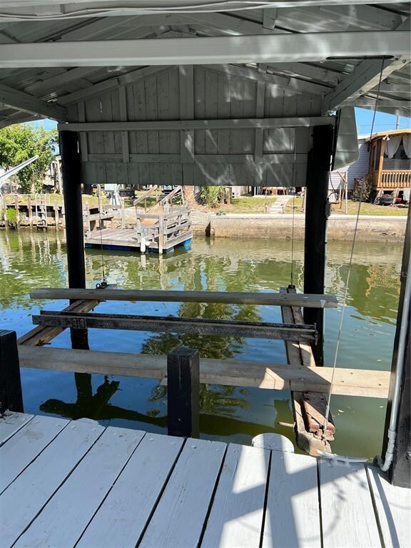 Boat lift
