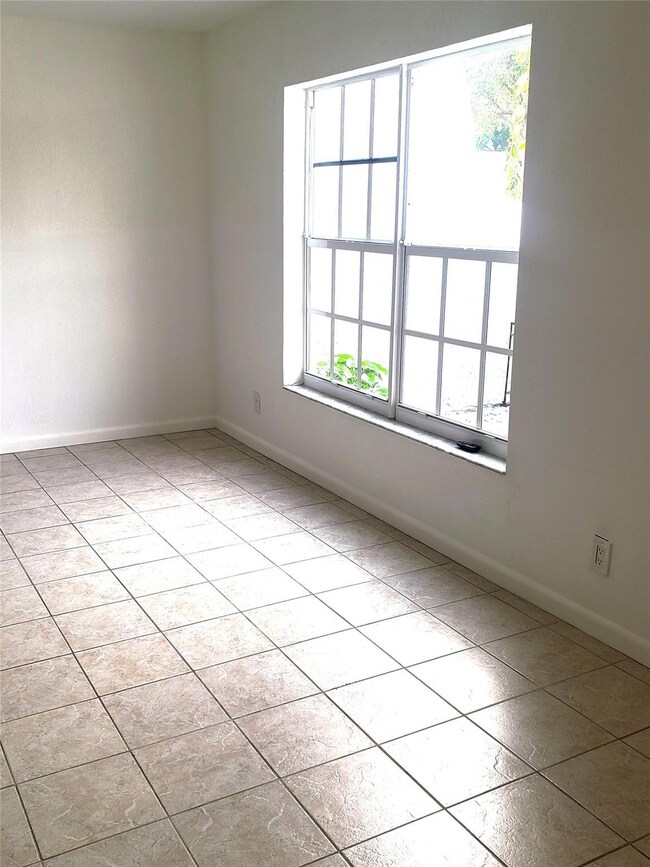 unlisted-address, Tamarac, FL 33321 - photo 6