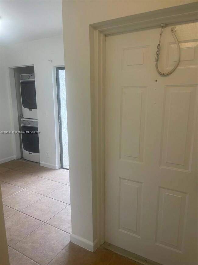 5595 Courtyard Dr unit 5595, Margate, FL 33063 - photo 4