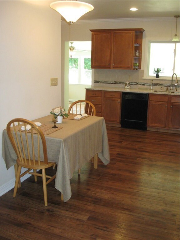 3261 Regent St, Erie, PA 16506 - photo 5