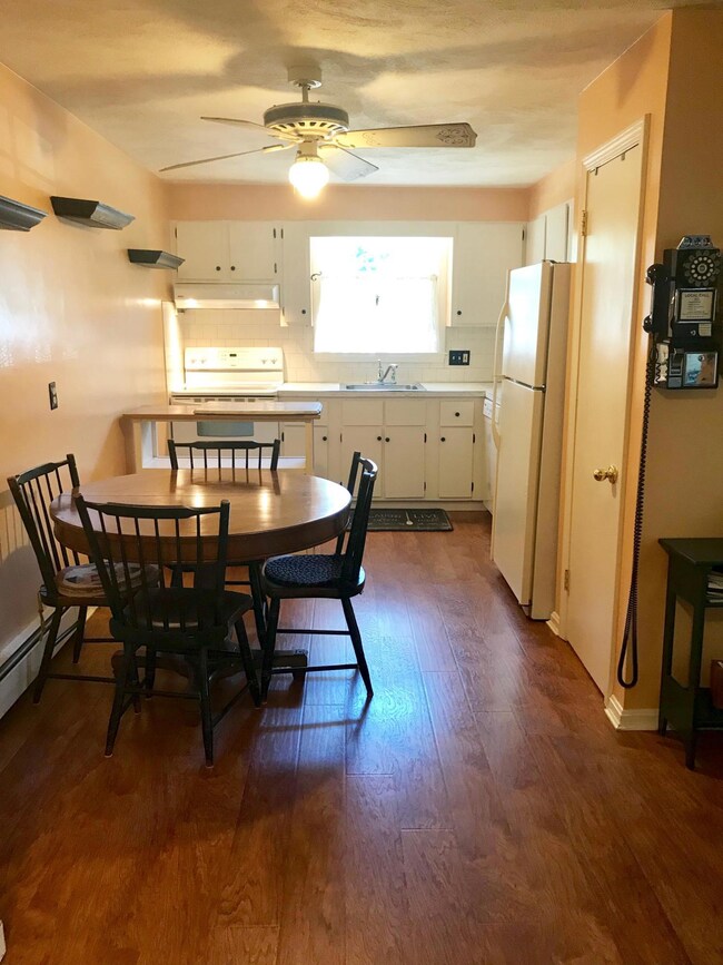 Sunny Kitchen