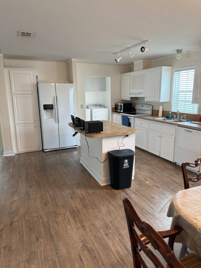 4 Gardenia Ln, Davie, FL 33325 - photo 5