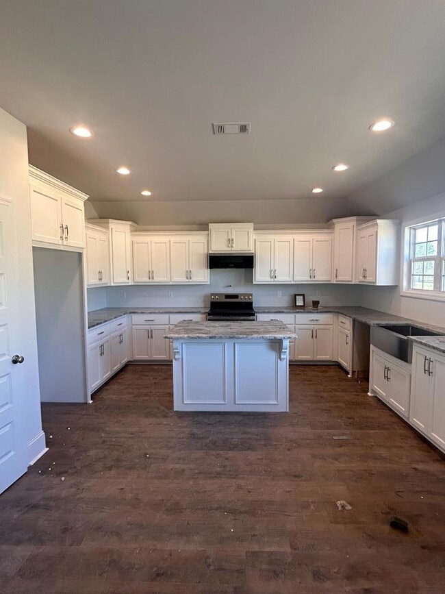 217 Barry Field Cr, Hahira, GA - photo 6