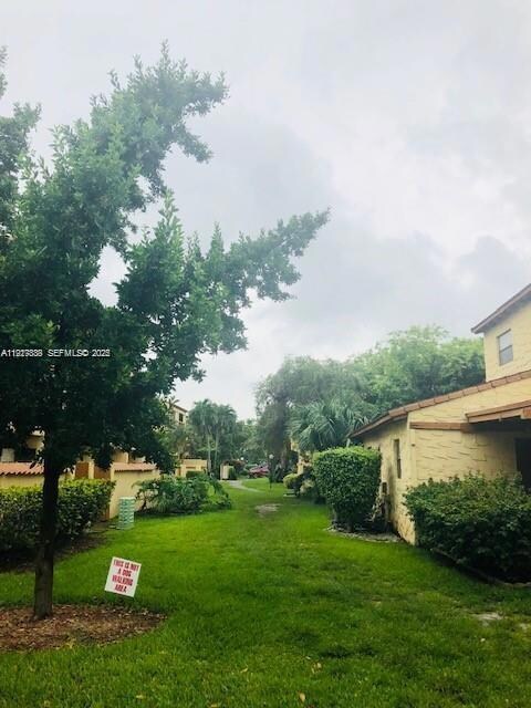 7795 Grande St, Sunrise, FL 33351 - photo 6