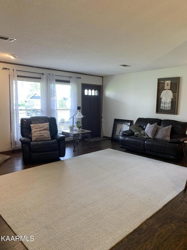 132 Dovenshire Dr, Crossville, TN 38558 - photo 6