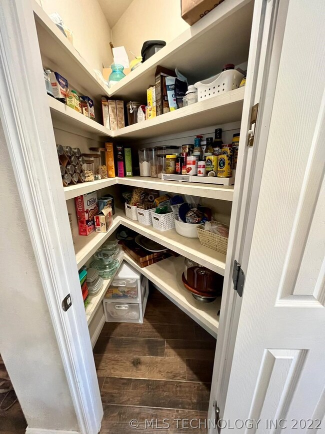 2013 E Queens St, Broken Arrow, OK 74012 - photo 7