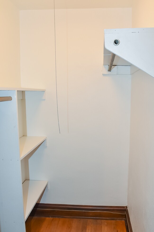 1721 Jenkinson Ct, Waukegan, IL 60085 - photo 5