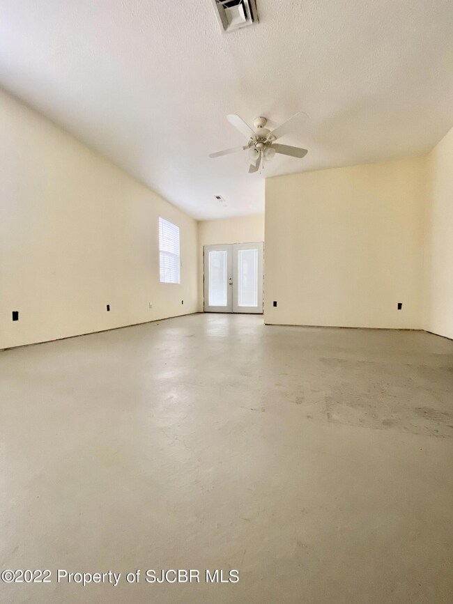 3708 Sierra Vista Dr, Farmington, NM 87402 - photo 4