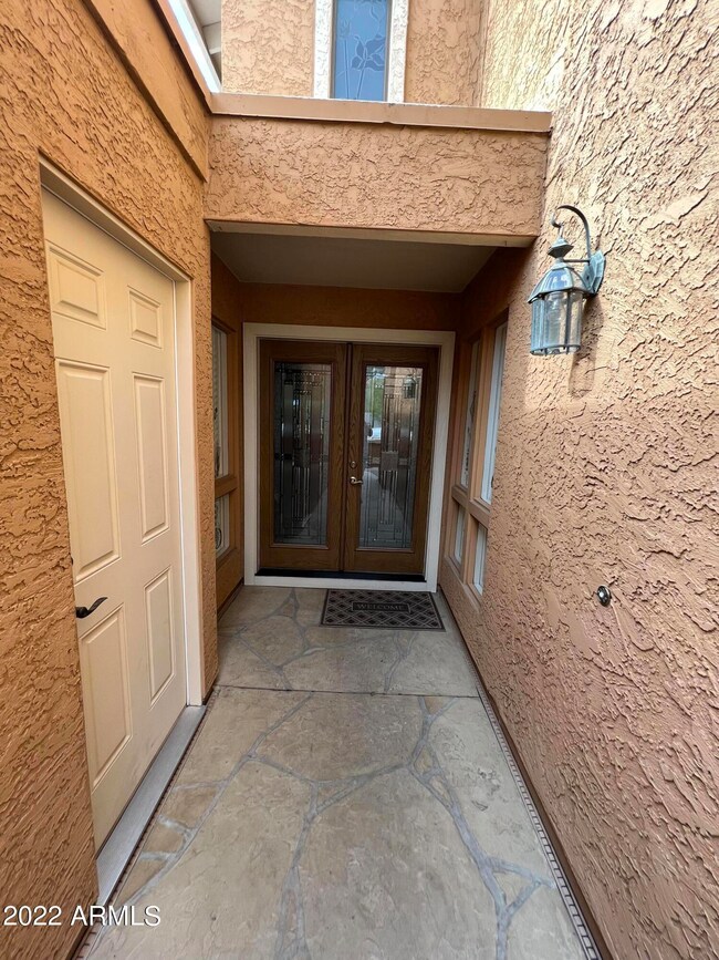 1037 E Lois Ln, Phoenix, AZ 85020 - photo 3
