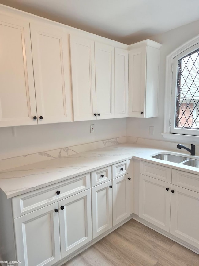 936 Trombley Rd, Grosse Pointe Park, MI 48230 - photo 5