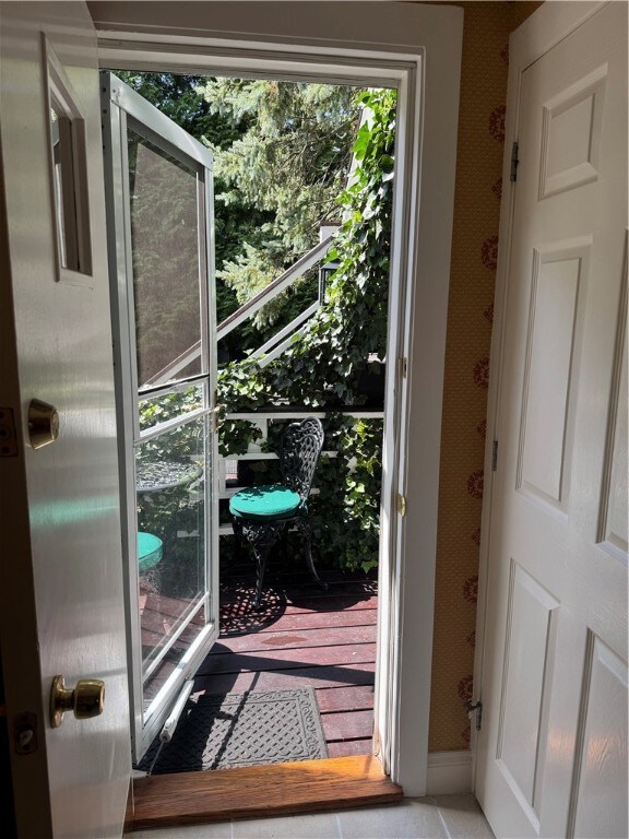 5 Whitwell Ave, Newport, RI 02840 - photo 5