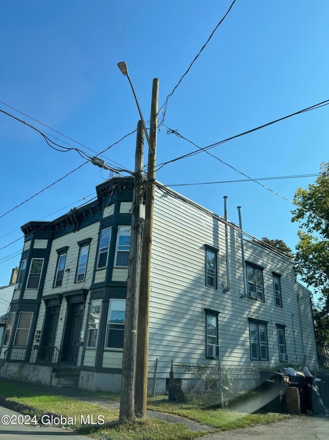 12 113th St unit 14, Troy, NY 12182 - photo 4