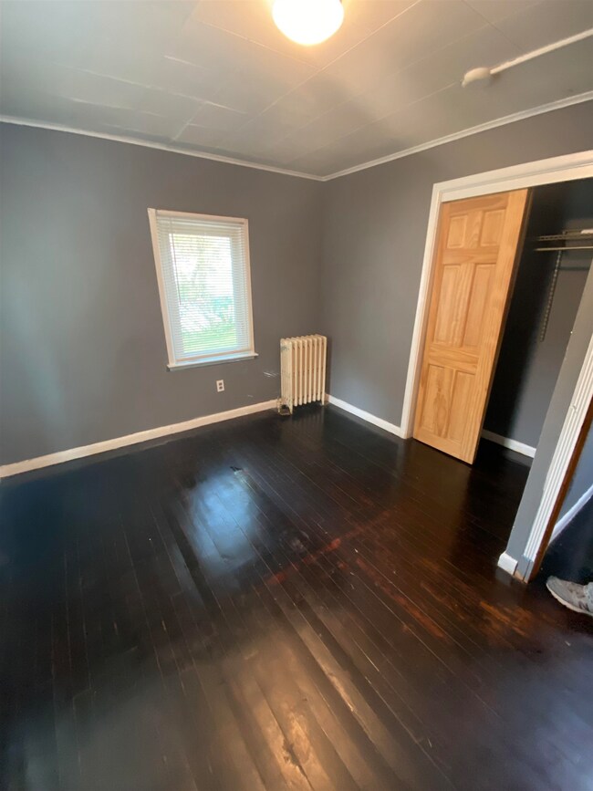 115 Maple St, Rutland, VT 05701 - photo 2