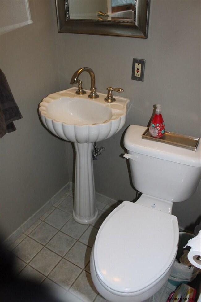 10 Rita Ln, Albany, NY 12211 - photo 7