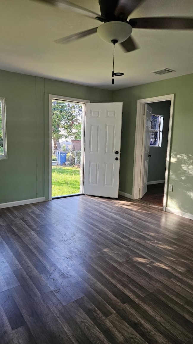 10033 Goodyear Dr unit B, Dallas, TX 75229 - photo 3