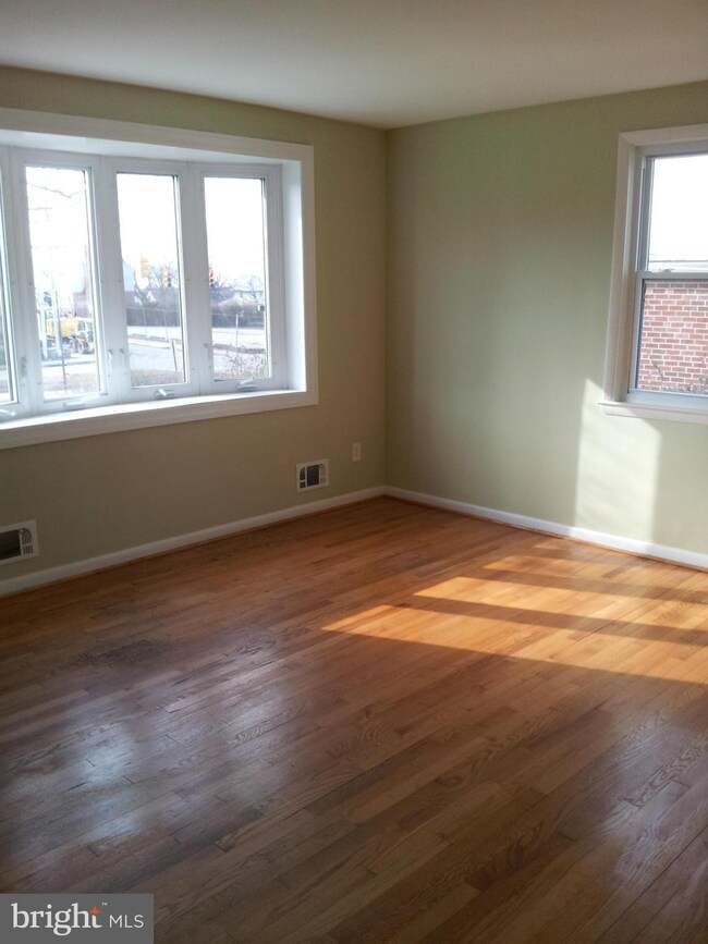 2614 E Northern Pkwy, Baltimore, MD 21214 - photo 3