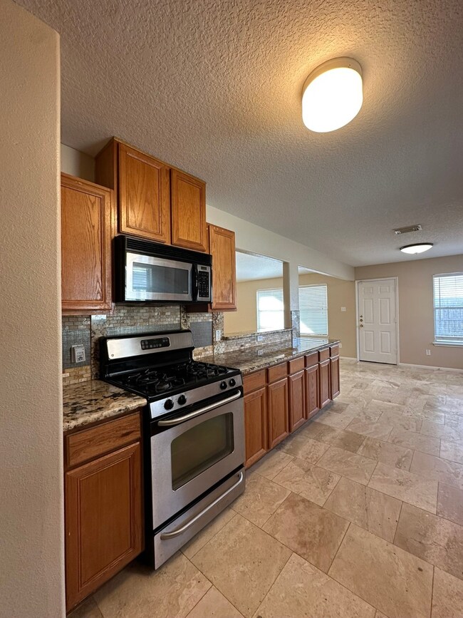 10303 Ince Ln, Houston, TX 77040 - photo 5