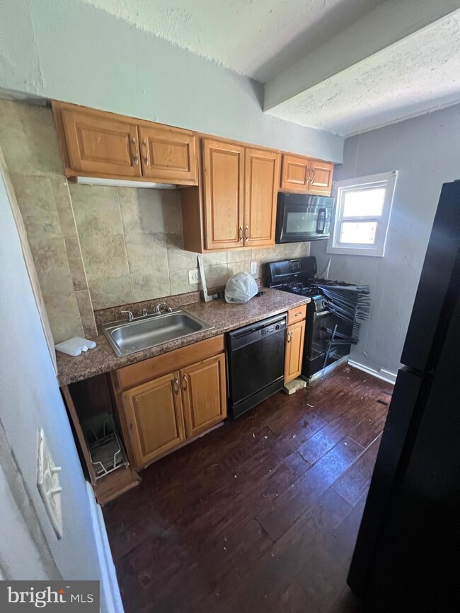 3016 Hamilton Ave unit 1, Baltimore, MD 21214 - photo 2