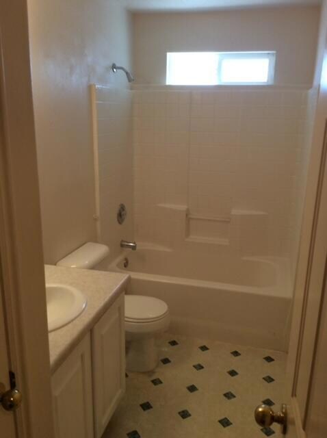 bathroom-3 bedroom