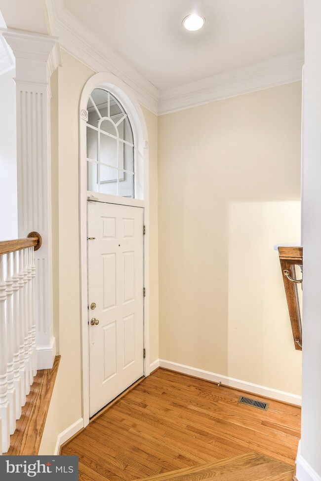 7142 Point Replete Cir, Fort Belvoir, VA 22060 - photo 2