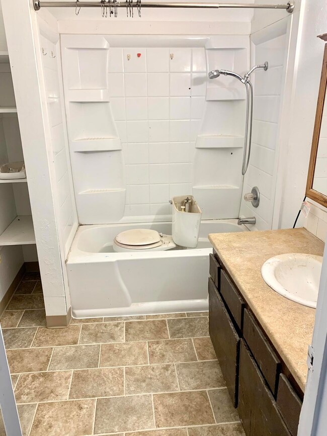 2215 Orchard Ave, Klamath Falls, OR 97601 - photo 7