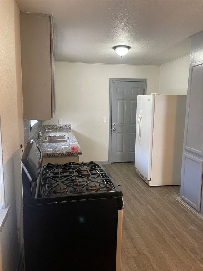 4202 Tampico St, Houston, TX 77016 - photo 3