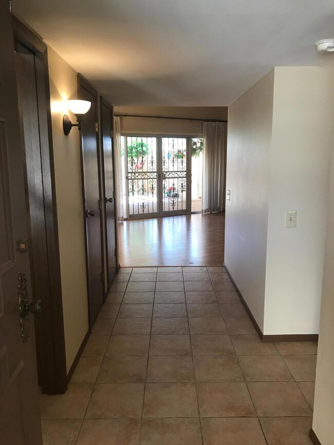 13887 N 111th Ave unit 17F, Sun City, AZ 85351 - photo 3