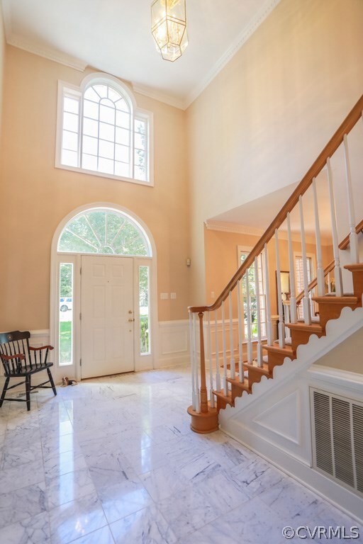 Two-story foyer