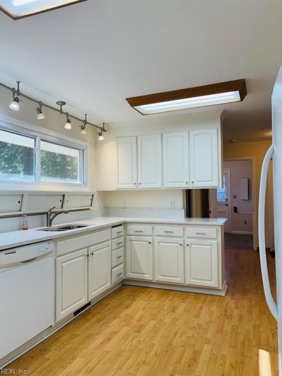 402 Woodroof Rd, Newport News, VA 23606 - photo 6