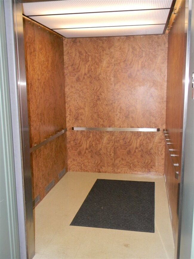 29 Center St unit 21, Goffstown, NH 03045 - photo 4