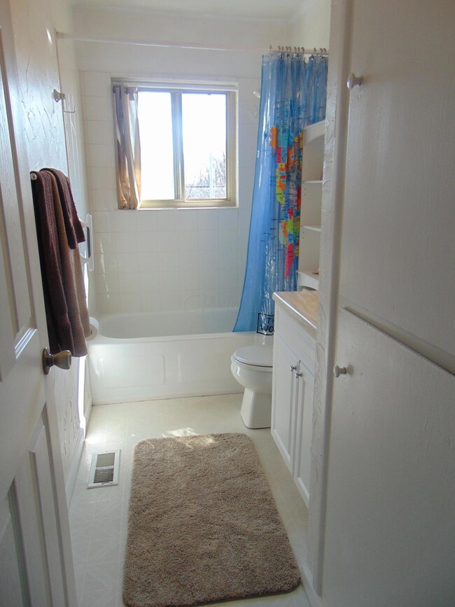 Upper Level Bathroom