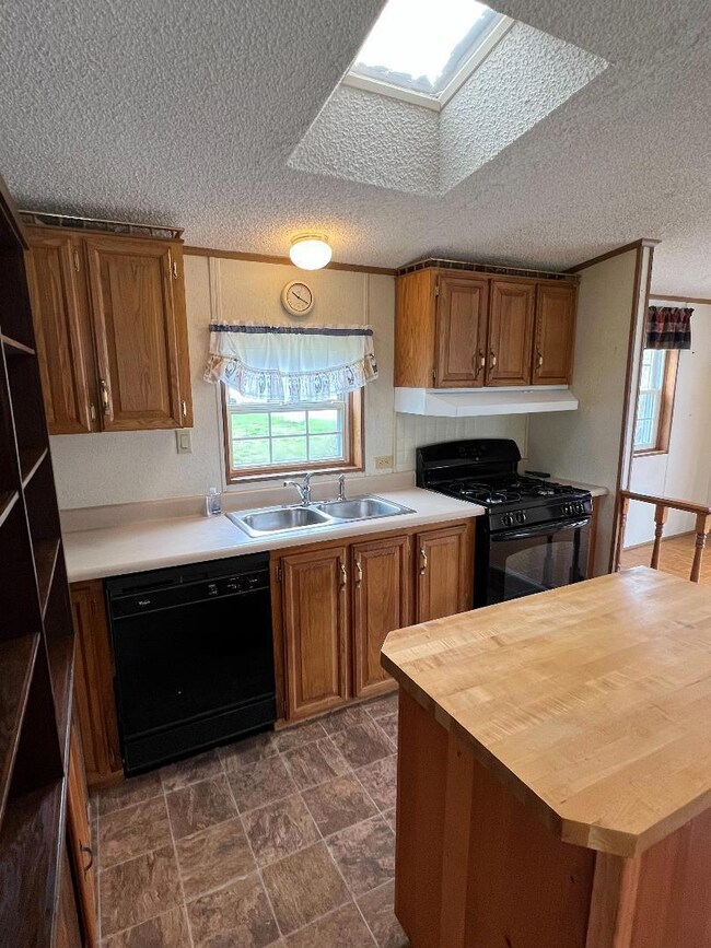 19 Pine Ridge Rd, Windsor, ME 04363 - photo 5