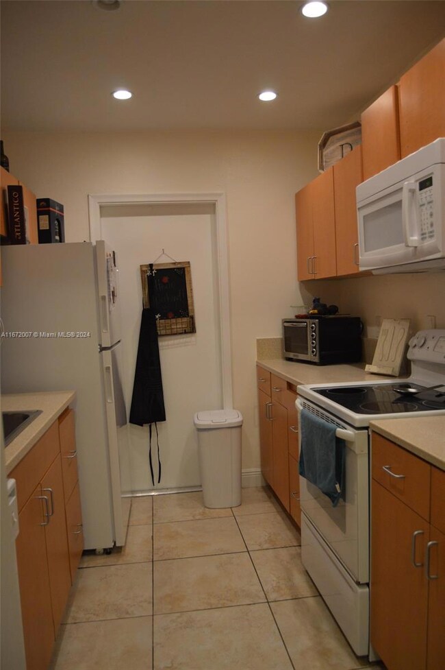 7845 Miller Dr unit A203, Miami, FL 33155 - photo 5