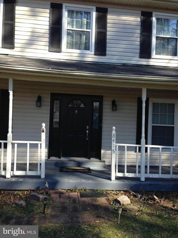 8415 Poplar Hill Dr, Clinton, MD 20735 - photo 2